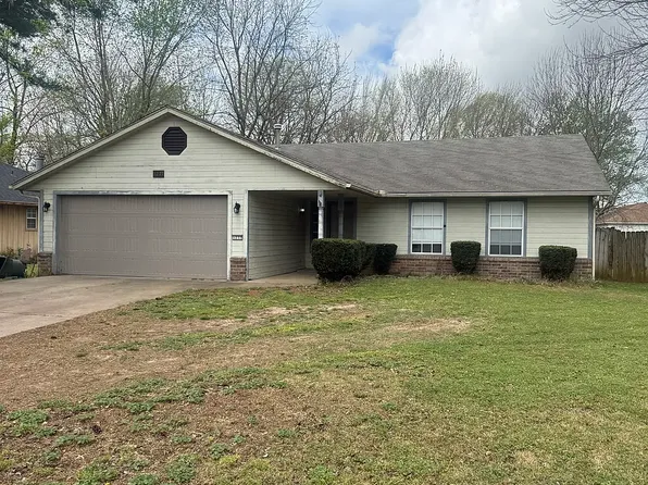 1277 N Fieldstone Ave, Fayetteville, AR 72704