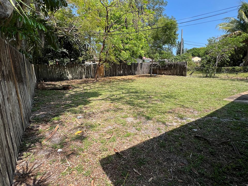 2nd image of 1136 NW 5th Ave #1