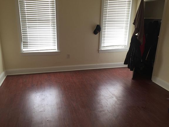 5th image of 2564 Emerald St