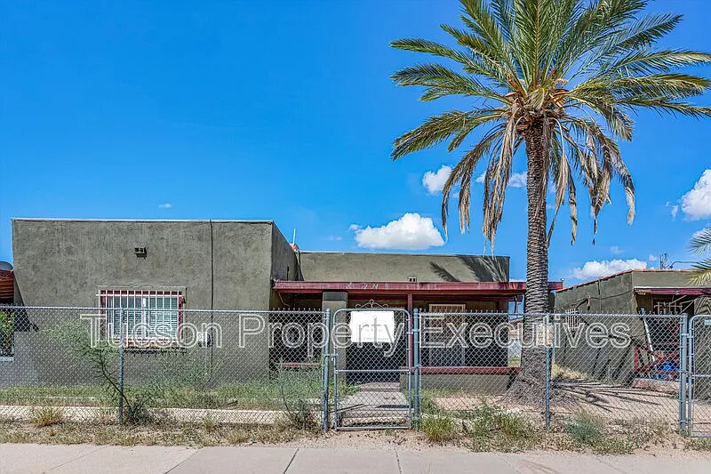 Studio, 1.0 bath, 400 sqft, $750 — Photo 1