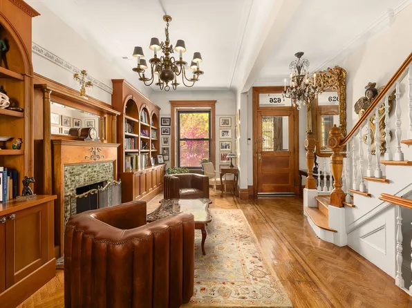 626 West 147th Street TWNHSE image 3 of 19