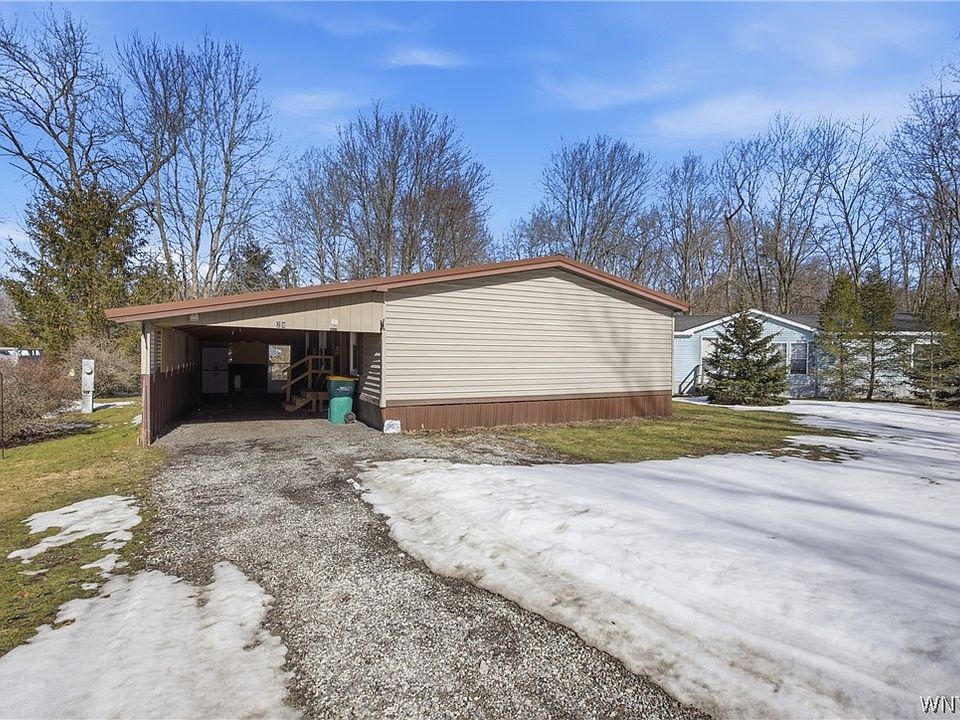 1st image of 29 E Meadow Ln