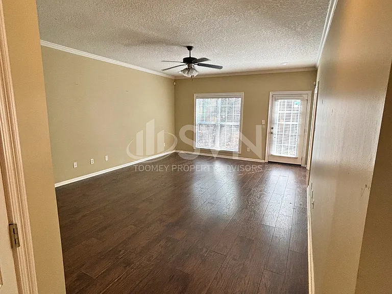 1716 W Hill Ave #C — Photo 4