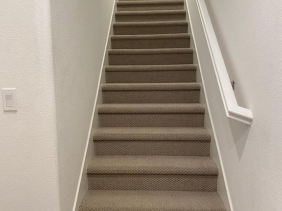 4th image of 600 Apricot Way