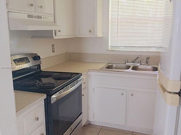 5th image of 1826 Cleveland St APT 1