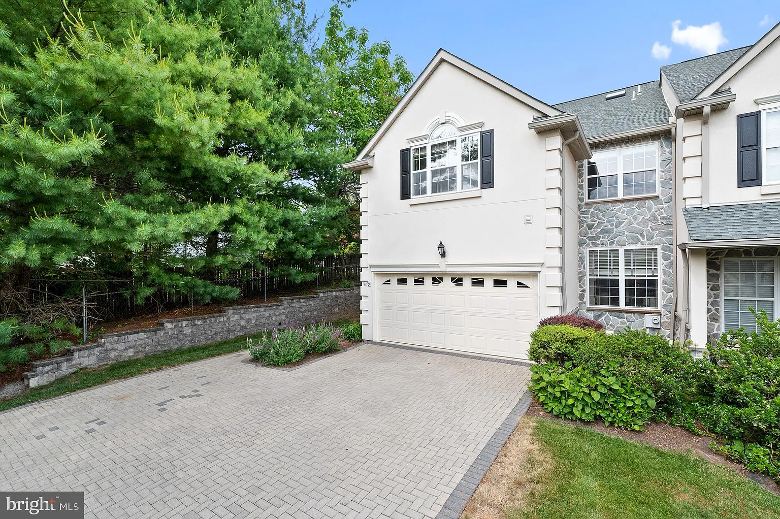 1140 Brians Way photo 1