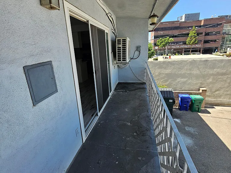 409 E Cedar Ave — Photo 13