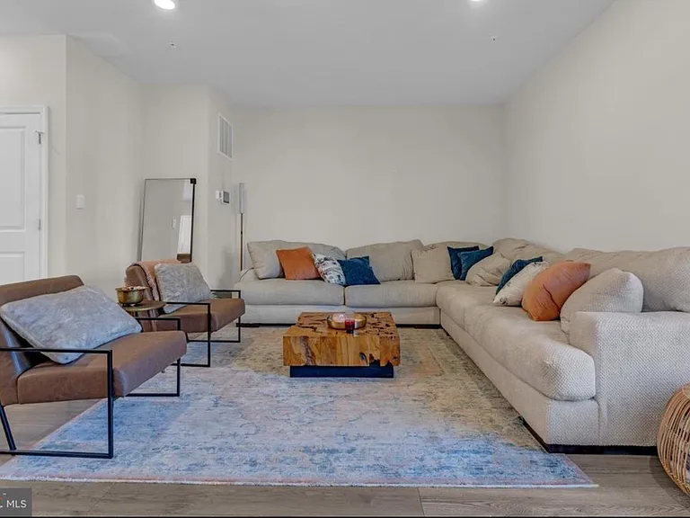 8805 Mimosa Ave #1 — Photo 5