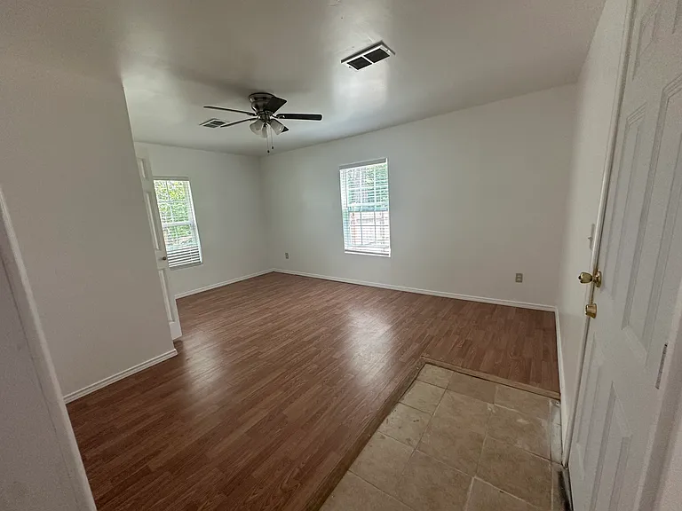 7833 S Harvard Ave — Photo 22