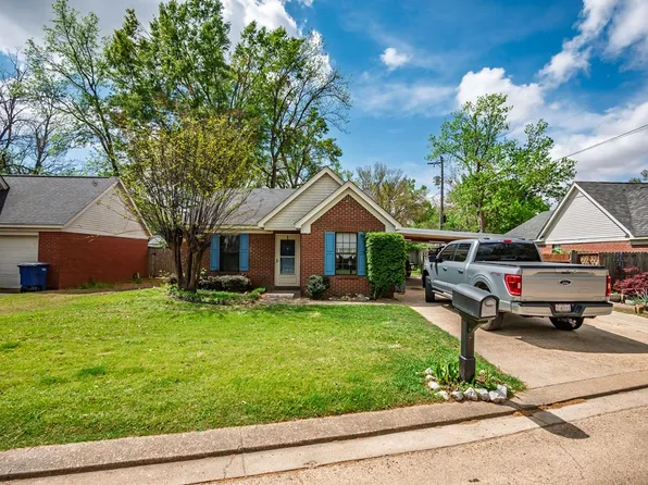 108 Dabney St, Batesville, MS 38606