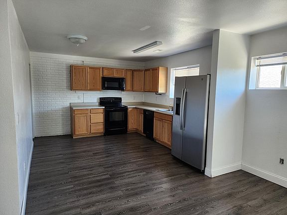 Kitchen / Dinning