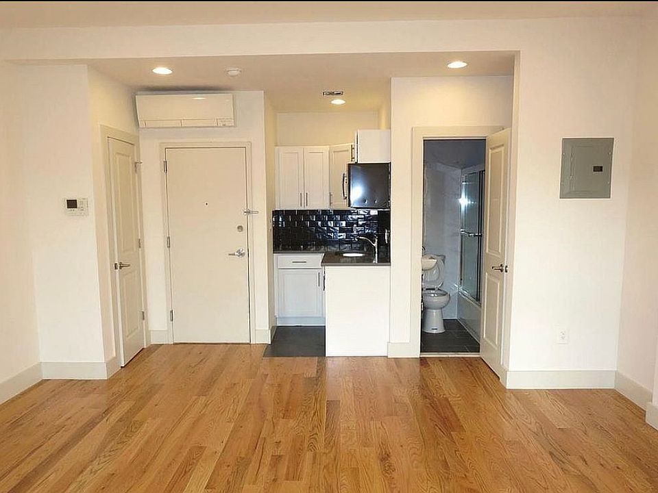 2nd image of 517 W 179th St APT 3A
