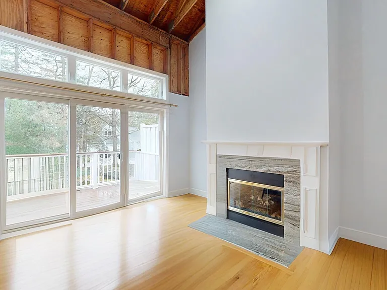 8 Knollwood Ct #8 — Photo 4