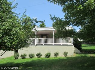 9622 Hall Rd, Frederick, MD 21701