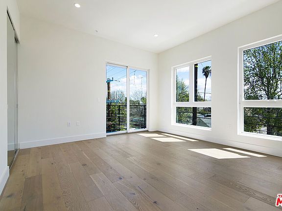 4th image of 2496 S Centinela Ave Unit 4