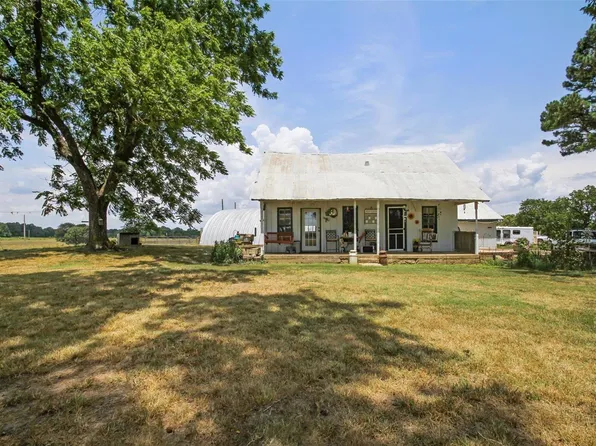 756 County Road 384, Koshkonong, MO 65692