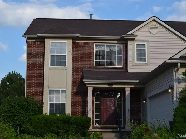 417 Kongoni Dr, Pontiac, MI 48341