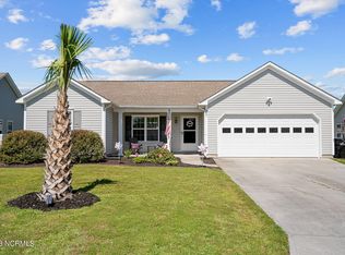 245 Red Carnation Dr, Holly Ridge, NC 28445