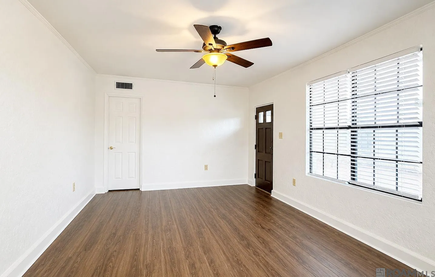 2 bed, 867 sqft, $1,300 — Photo 4