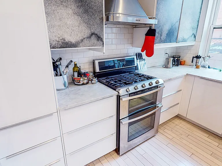 855 State St #TOWNHOUSE — Photo 13