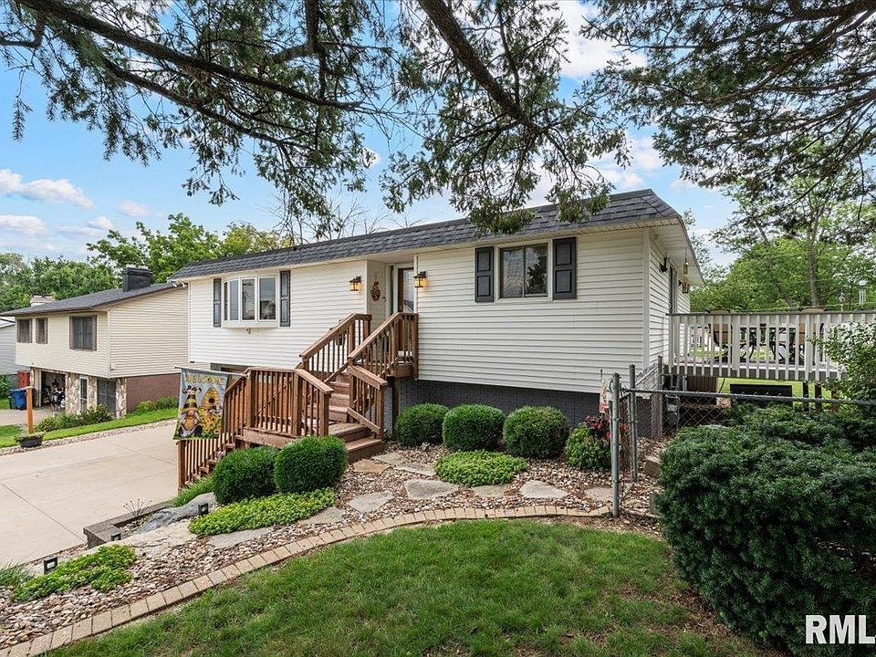 2325 N Zenith Ave, Davenport, IA 52804 | Zillow