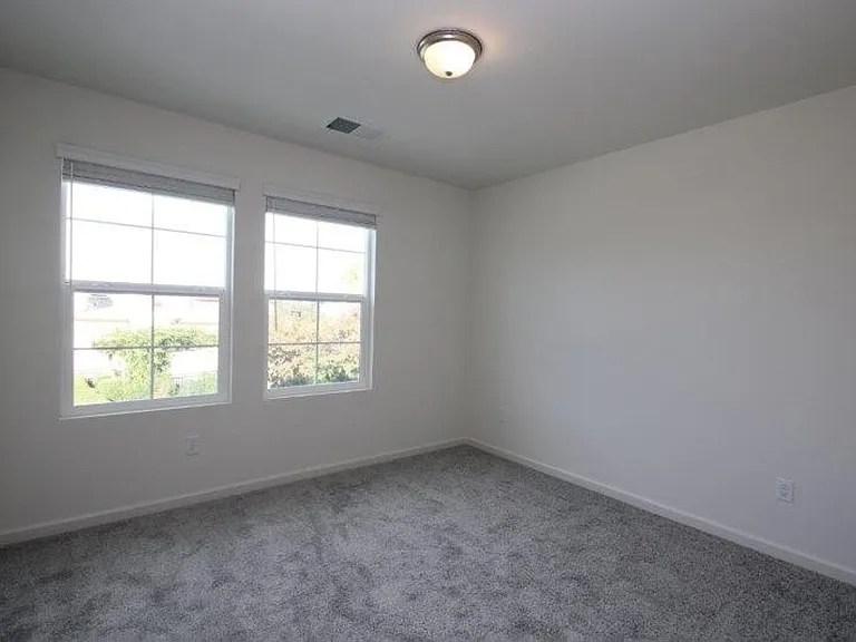 4800 Ocean Ln — Photo 15