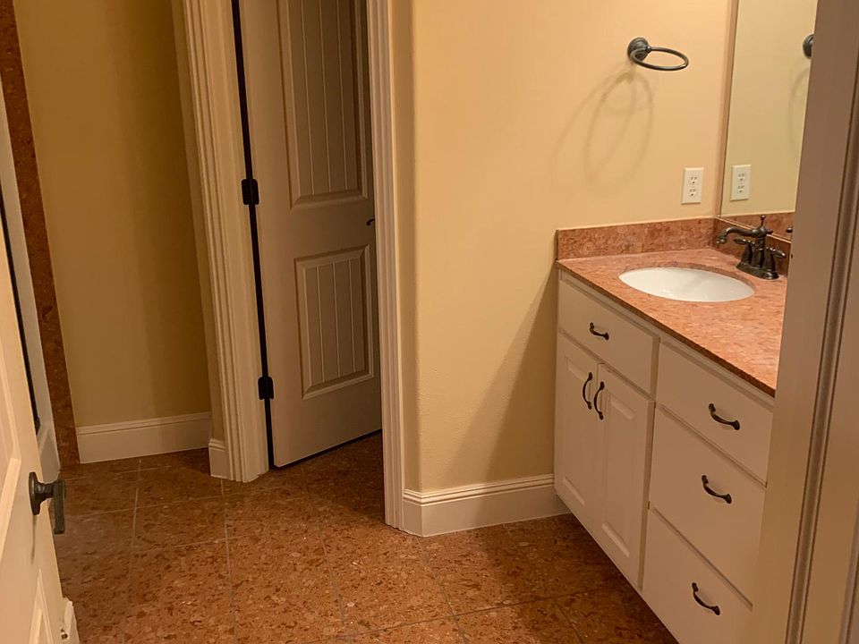 1st image of 1612 Park St #1612