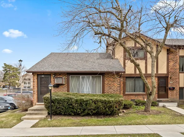 1S121 Ingersoll Ln, Villa Park, IL 60181