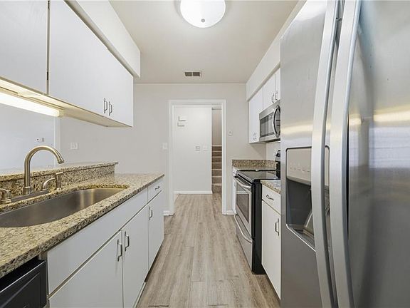 4th image of 720 Inlet Quay APT H