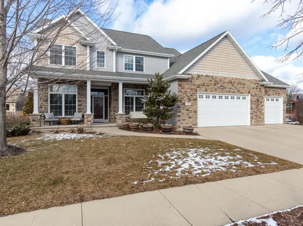 330 E Flintrock Dr, Appleton, WI 54913