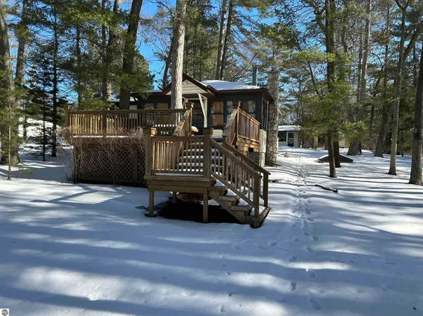 6977 Loud Dr, Oscoda, MI 48750