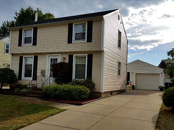 3rd image of 340 Ashford Ave