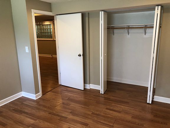 5th image of 3657 N Janssen Ave