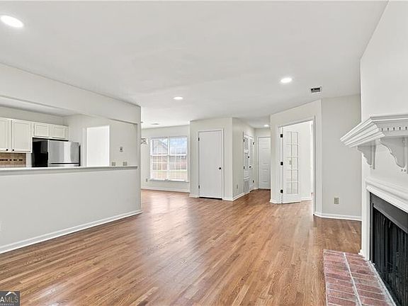 3rd image of 1115 Cannongate Xing SW