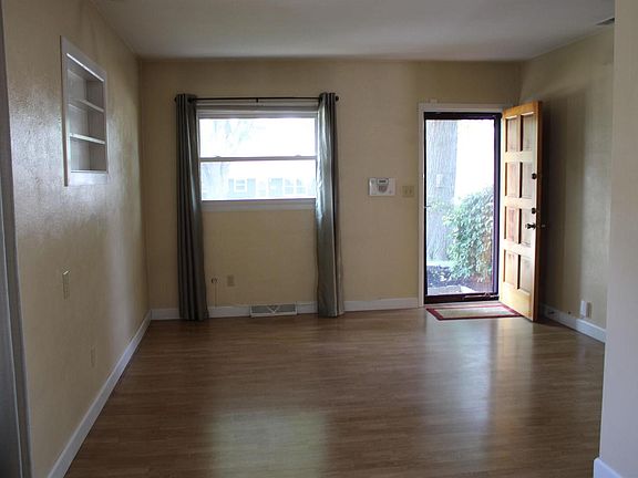4th image of 2331 N Fairmount St