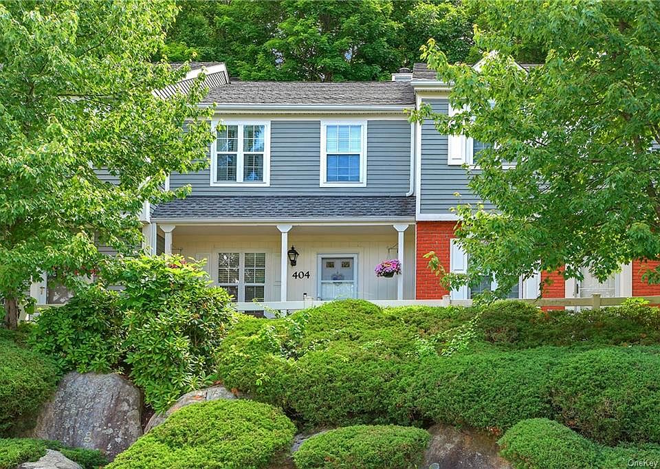 1st image of 404 Twin Brook Ct