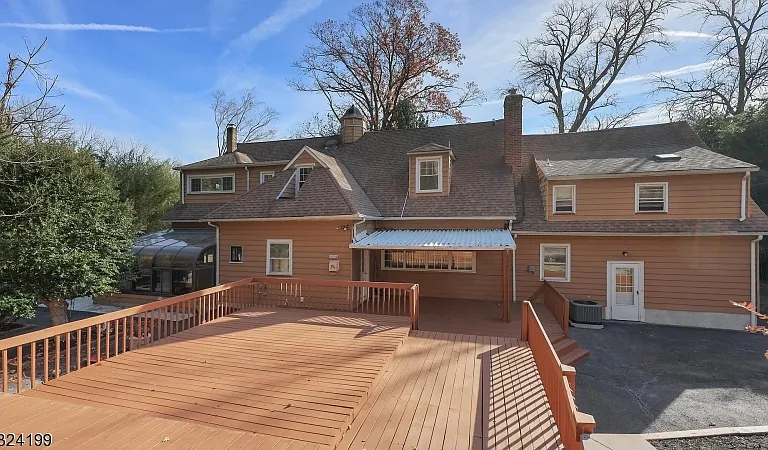 89 East Dr — Photo 36