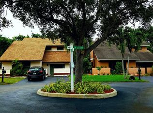 3910 SW 82nd Ter, Davie, FL 33328