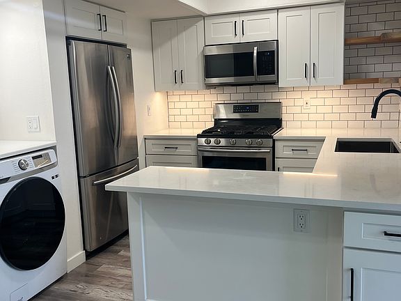 3rd image of 500 N Tustin Ave APT 116