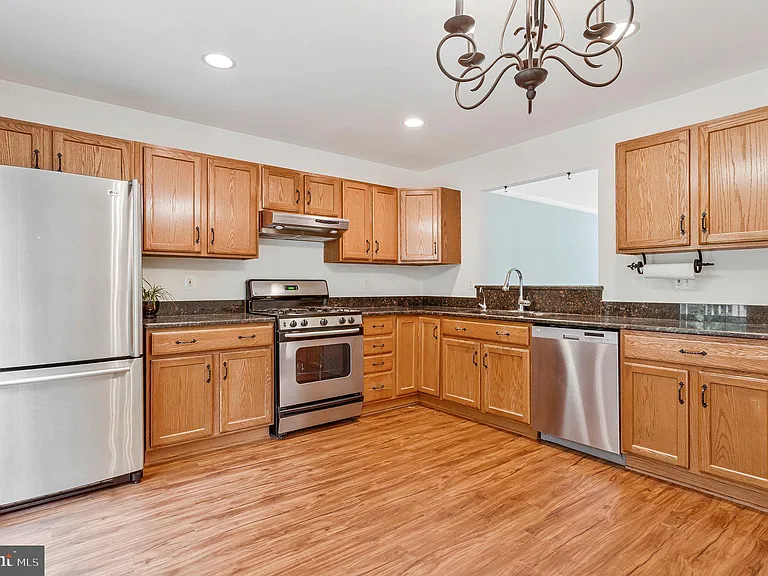 616 Bellerive Ct #85 — Photo 2
