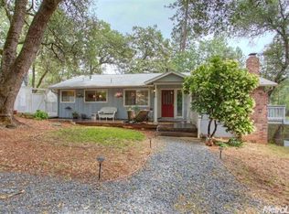 966 Meadow Oaks Dr, Auburn, CA 95602