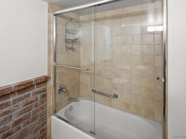 1780 Kettner Blvd #802 — Photo 30