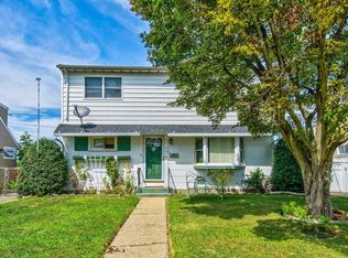54 Ketcham Ave, Hicksville, NY