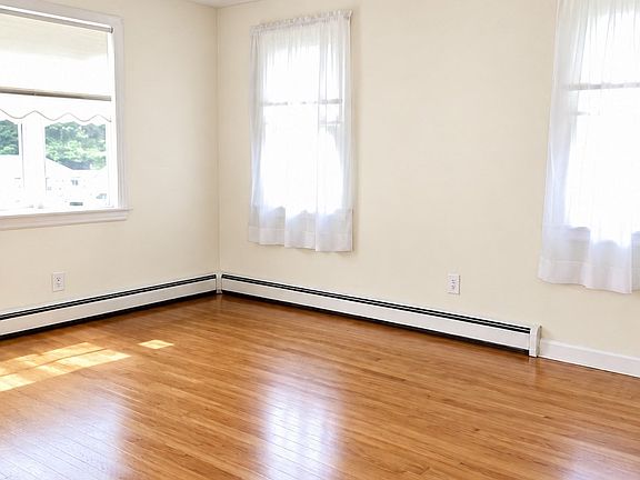 3rd image of 83 Ann Vinal Rd