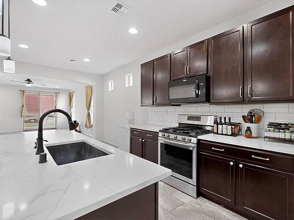 4th image of 3517 Llano Vista Loop NE