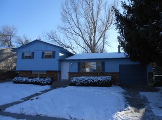 413 Flicker Dr, Fort Collins, CO 80526