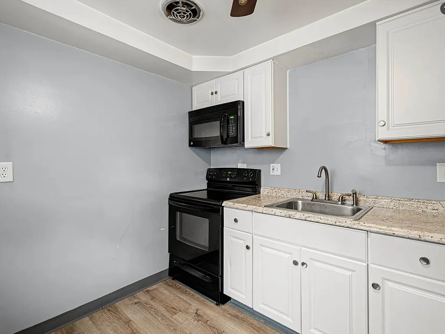1 bed, $1,200 — Photo 2