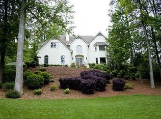 900 Waddington Ct, Sandy Springs, GA 30350