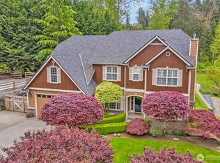18724 3rd St E, Lake Tapps, WA 98391