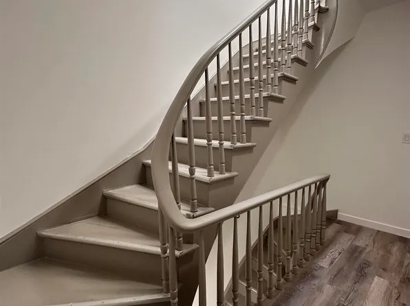 118 Van Horne Street image 3 of 9